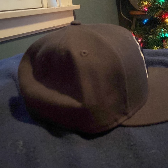 Hat - Picture 4 of 4